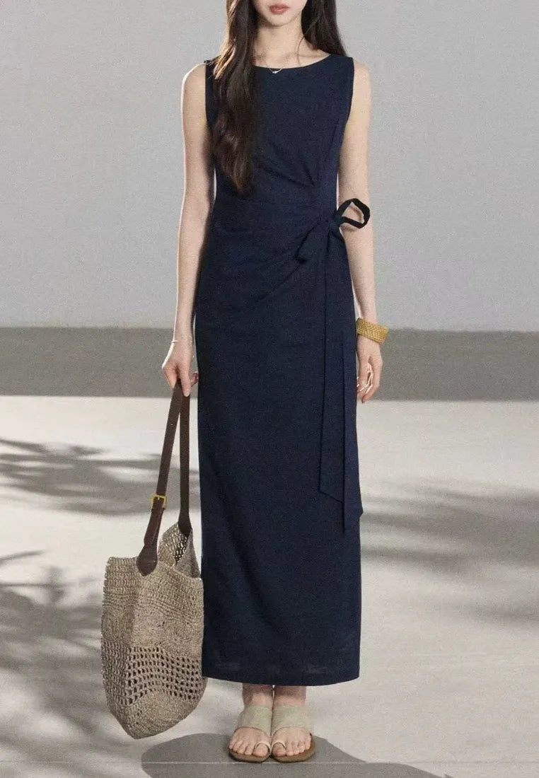 Vestido maxi lino sin mangas con nudo en la cintura k26051205