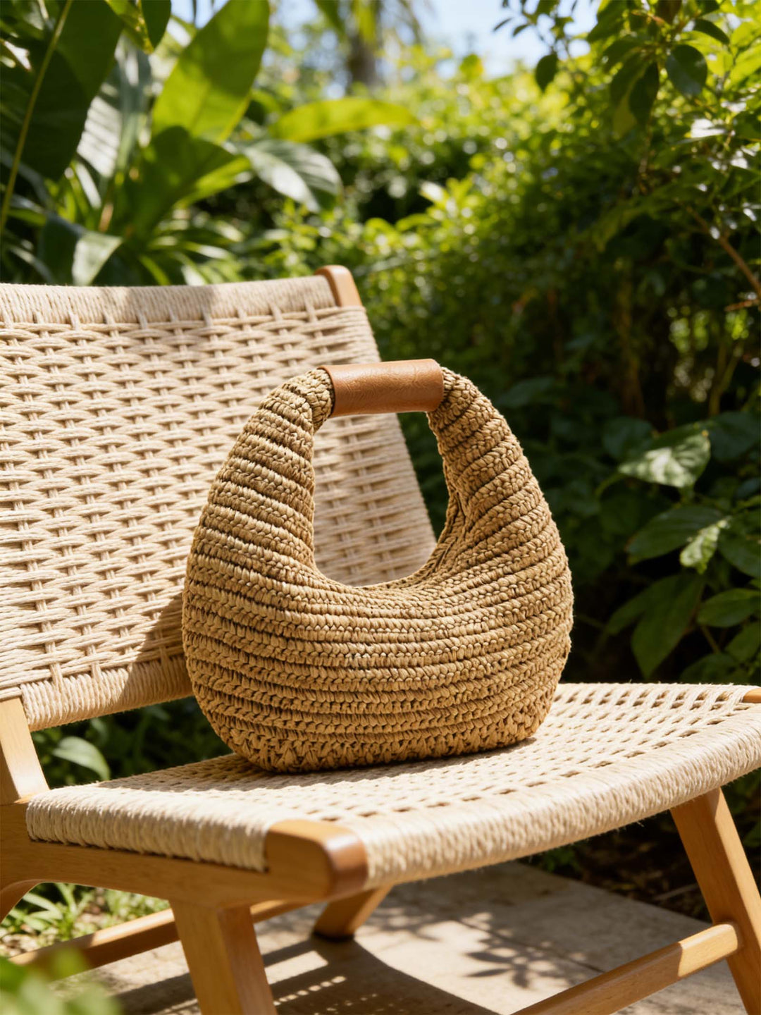 Bolso De Mano Redondo De Paja Tejido A Crochet