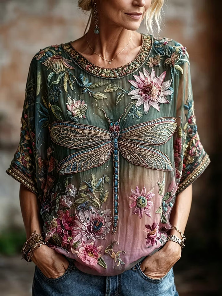 Blusa de Manga 3/4 com Estampado de Cogumelos e Libélulas em Arte Hippie Vintage em Algodão