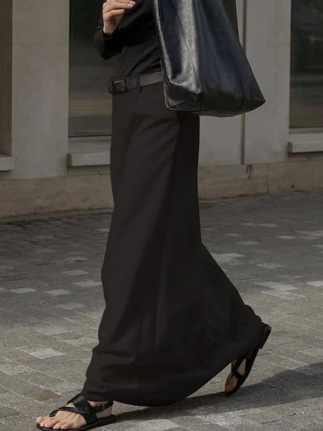 SAIA MIDI ELEGANTE EM COR LISA COM CORTE EM H