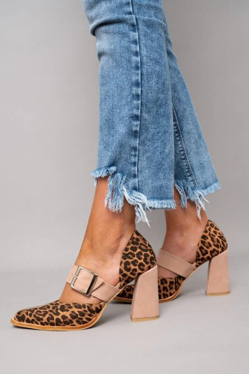 SELVETA - SANDALIAS DE ANTE CON ESTAMPADO LEOPARDO Y TACÓN ESTABLE
