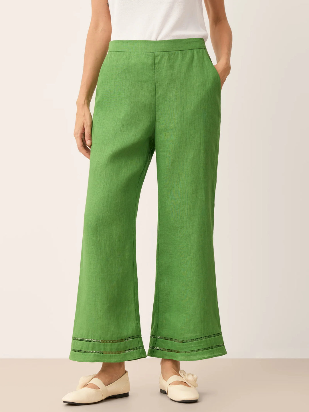 Nerina | Pantalón Cropped Acampanado De Lino Con Encaje Y Cintura Elástica