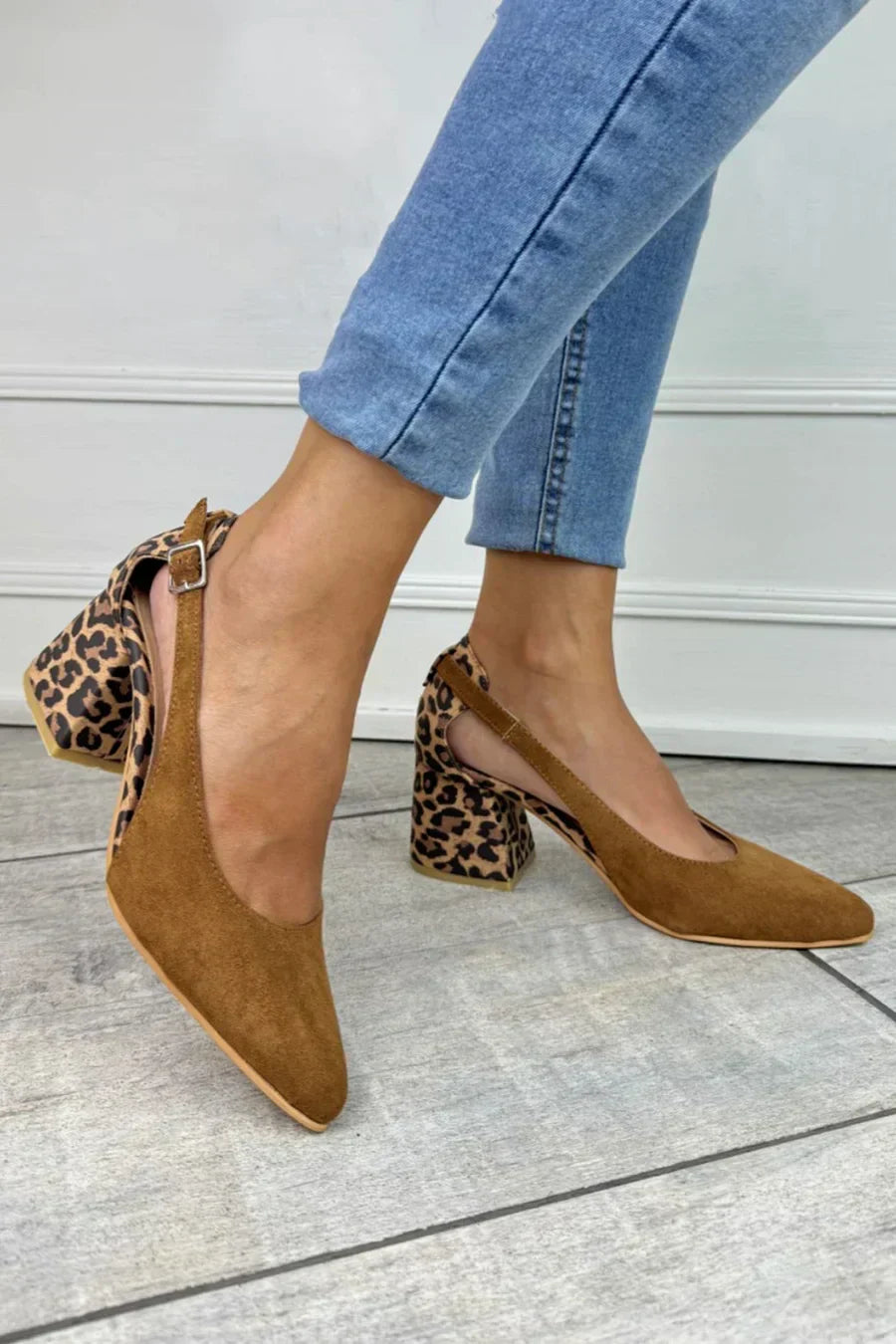Zapatos Slingback Con Estampado De Leopardo
