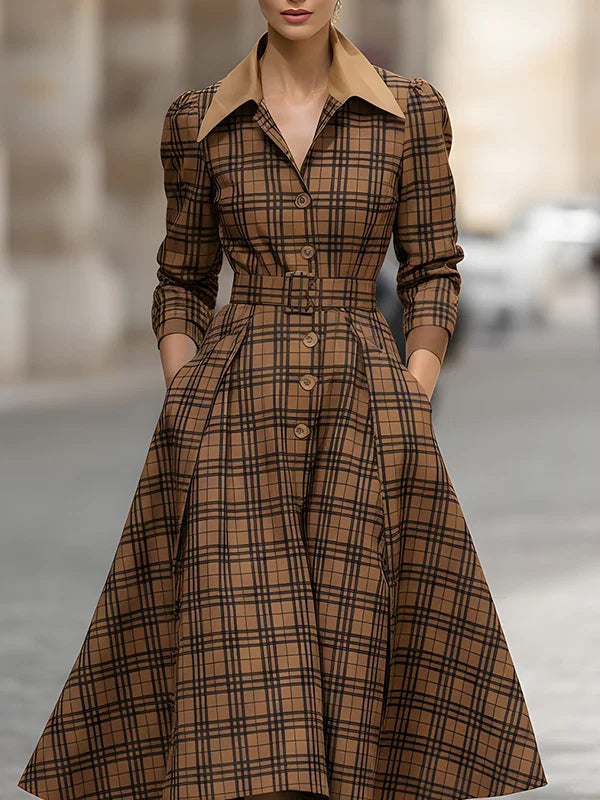 Vestido Midi Xadrez Com Lapela, Cinto, Bolsos Plissados E Manga Três Quartos