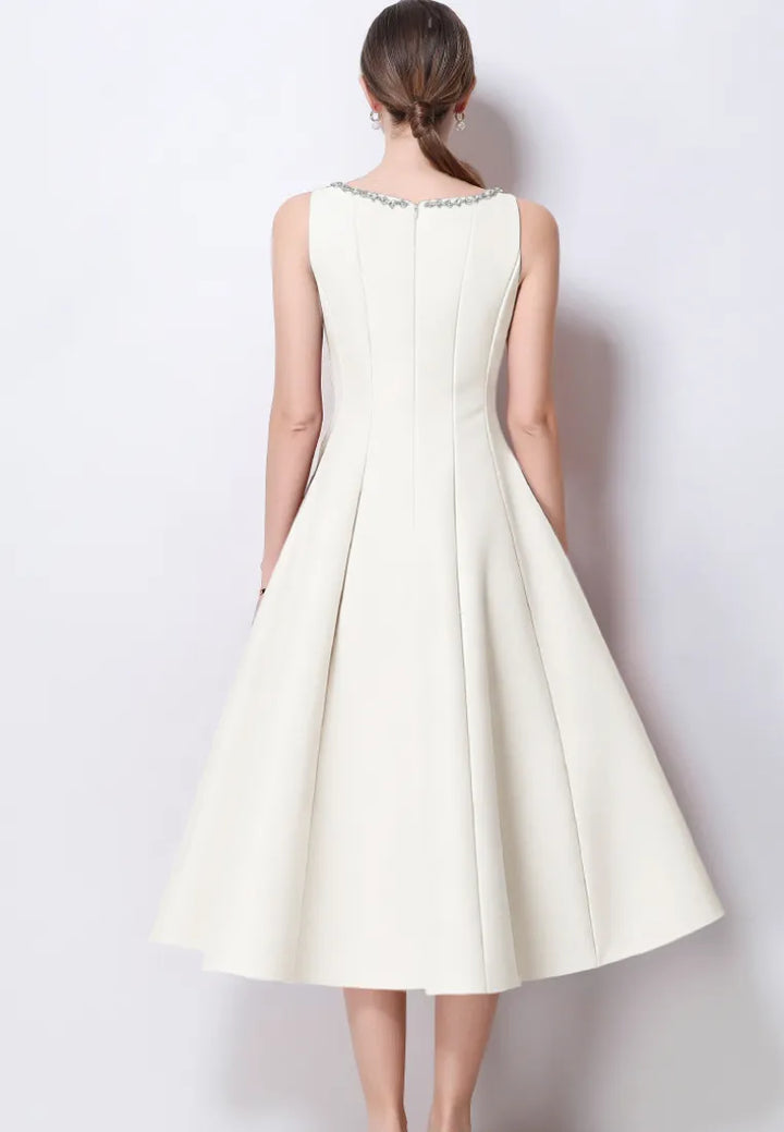 Vestido Midi de Cocktail em Cetim A-line com Decote Bordado
