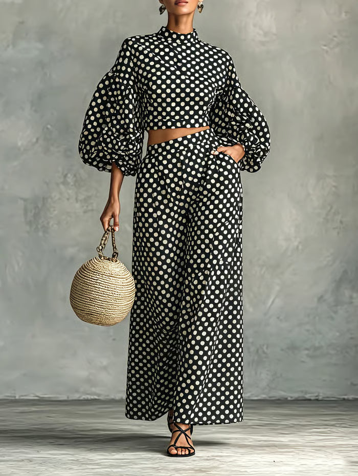 CONJUNTO MINIMALISTA DE LUNARES - BLUSA MANGA FAROL Y PANTALÓN PIERNA ANCHA