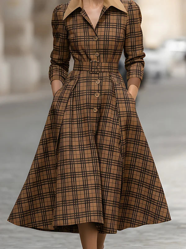 Vestido Midi Xadrez Com Lapela, Cinto, Bolsos Plissados E Manga Três Quartos