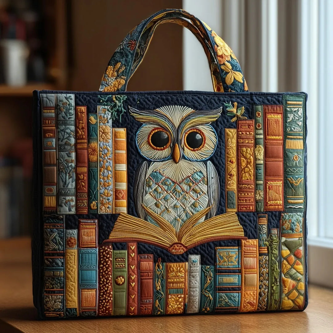 BOLSA ARTESANAL ACOLCHOADA - CORUJA E LIVROS ANTIGOS