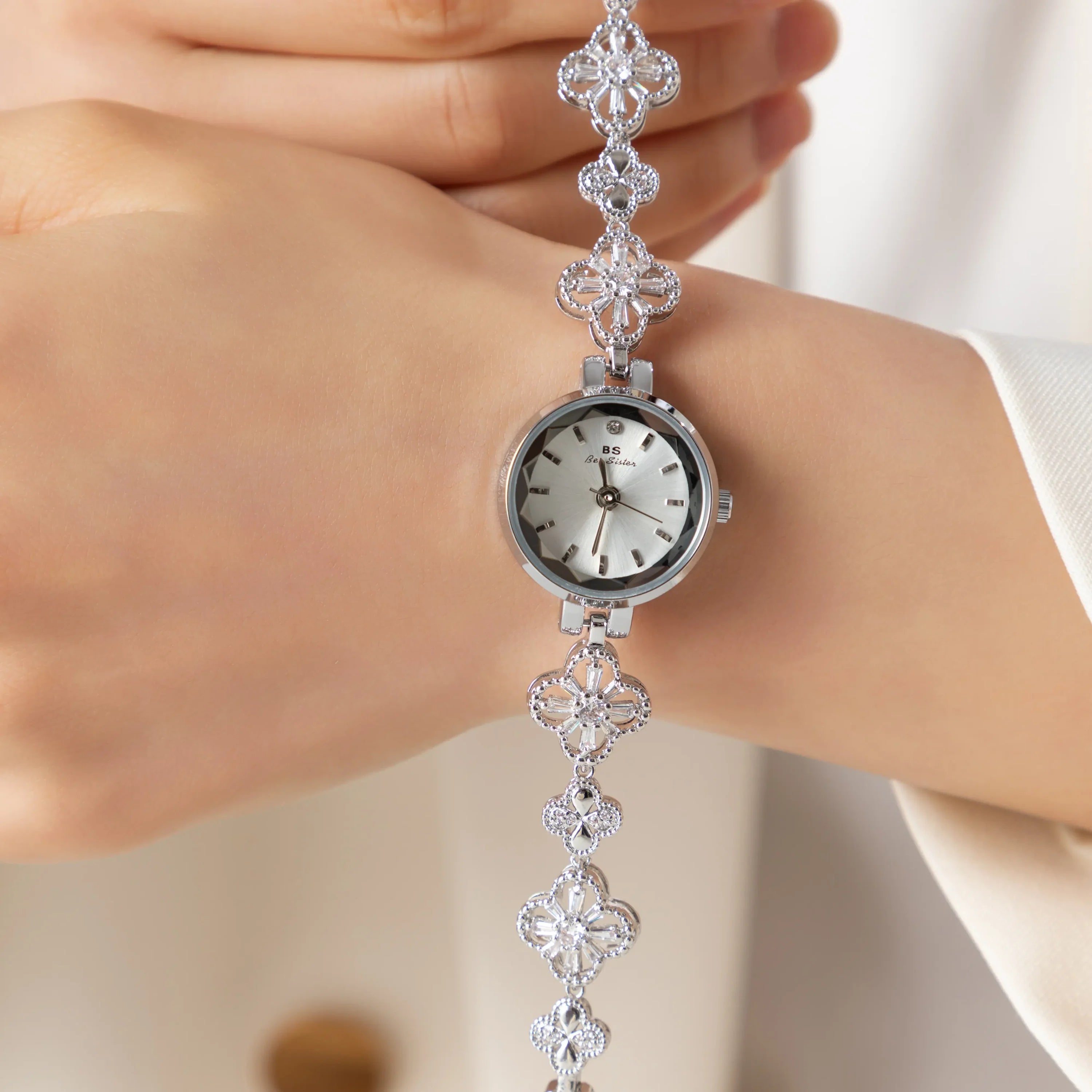 MARIA - RELOJ
