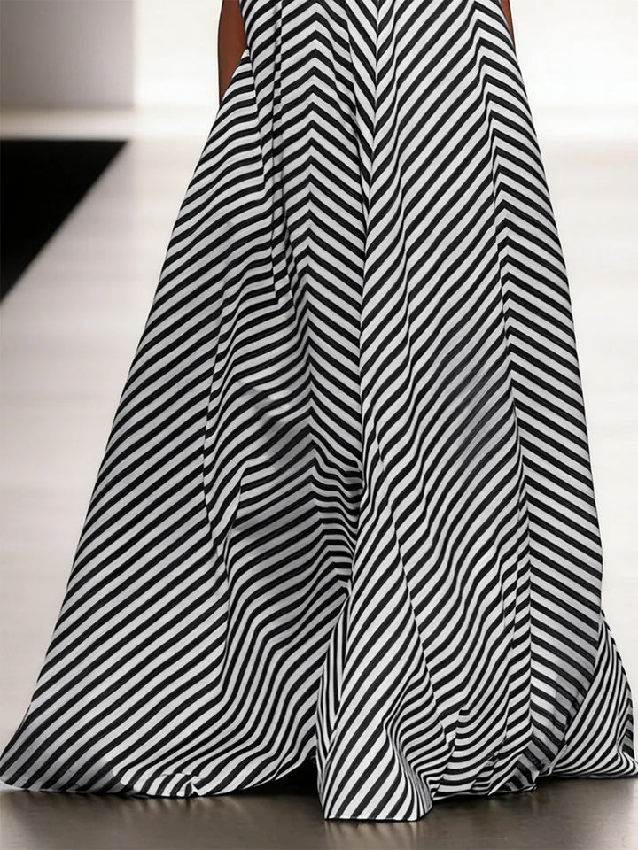 Vestido Maxi Holgado Corte En A Con Cuello Halter, Espalda Descubierta, Bolsillos Y Color En Contraste