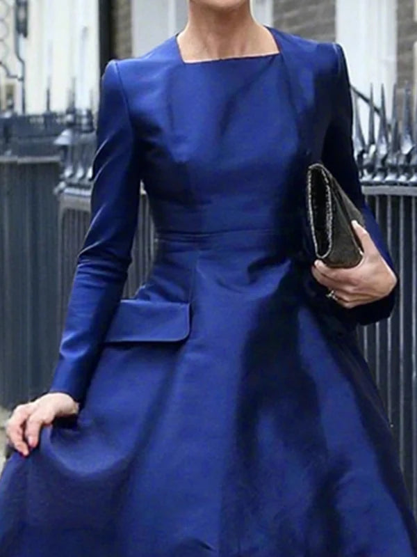 VESTIDO MIDI LINEA A CINTURA ALTA CON BOLSILLOS Y ESCOTE CUADRADO MANGA LARGA COLOR SOLIDO