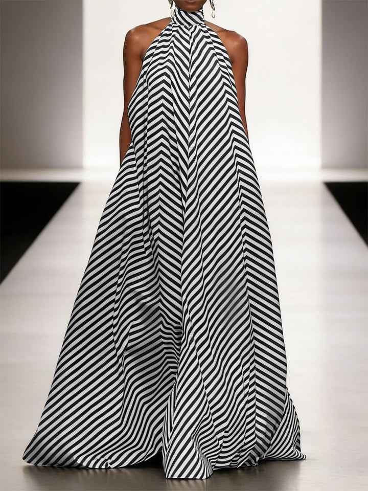 Vestido Maxi Holgado Corte En A Con Cuello Halter, Espalda Descubierta, Bolsillos Y Color En Contraste