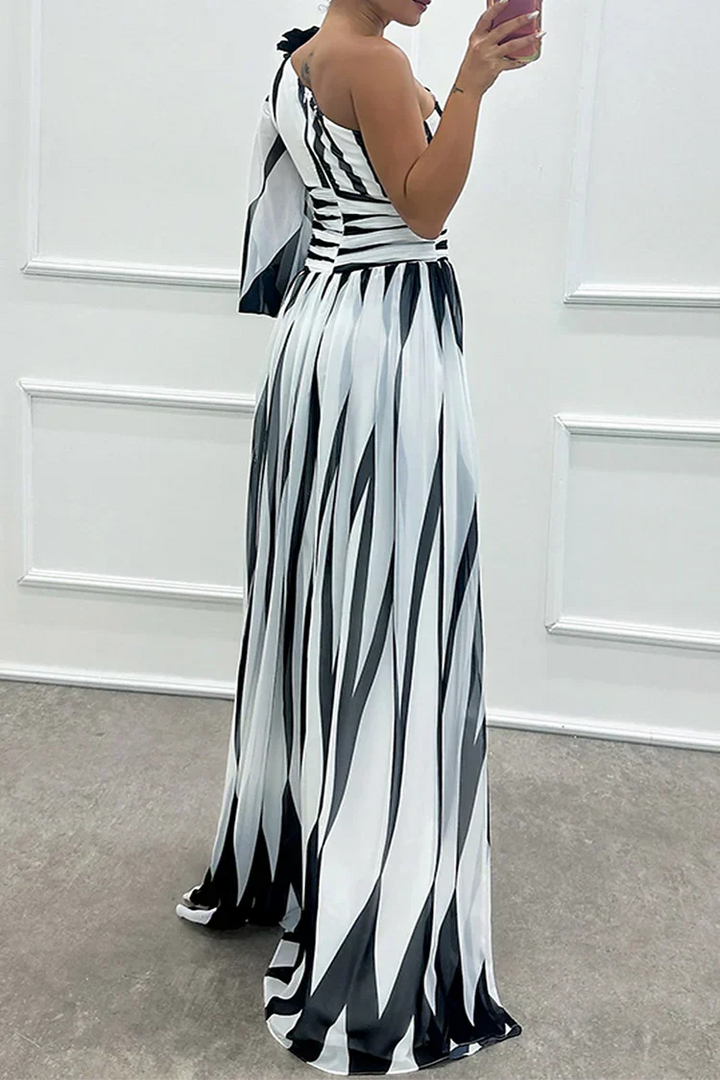 Chloe | Vestido Maxi Elegante de Um Ombro às Riscas