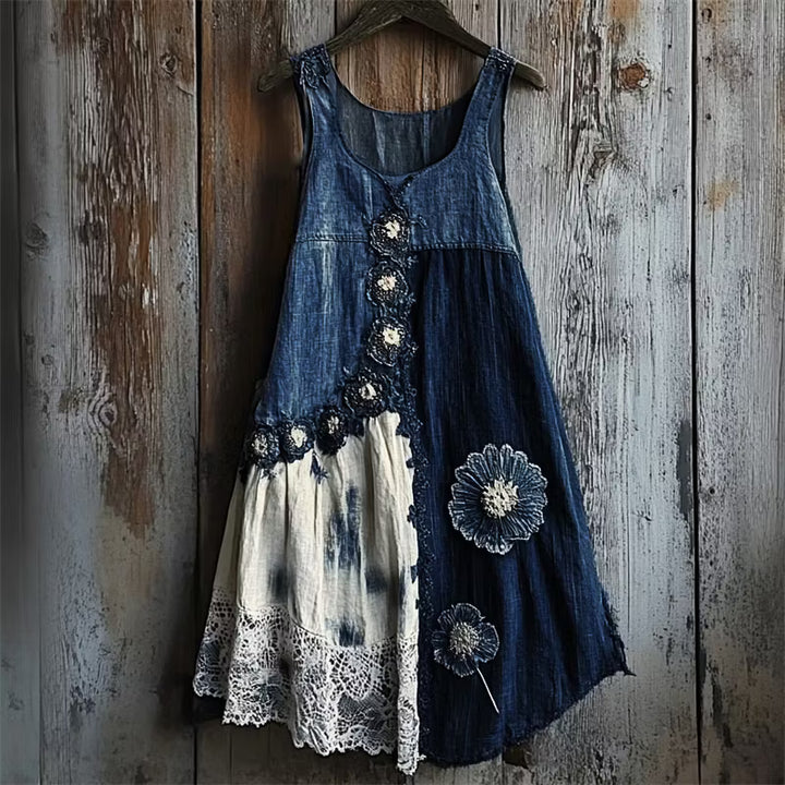 VESTIDO TIRANTES FLORAL EN DENIM CON BAJO DE ENCAJE Y PATCHWORK