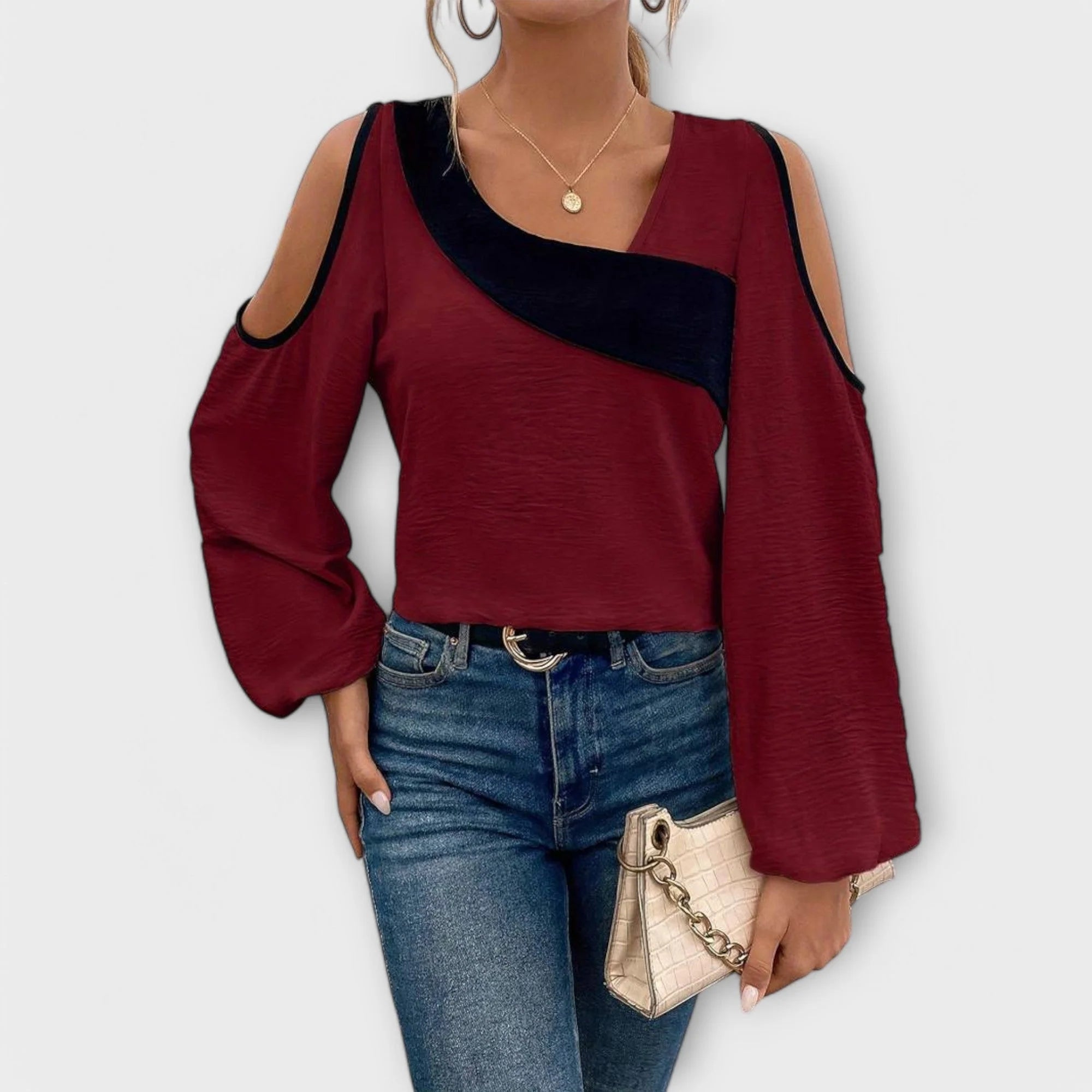 SCARLETT | BLUSA CON ESCOTE RECTANGULAR