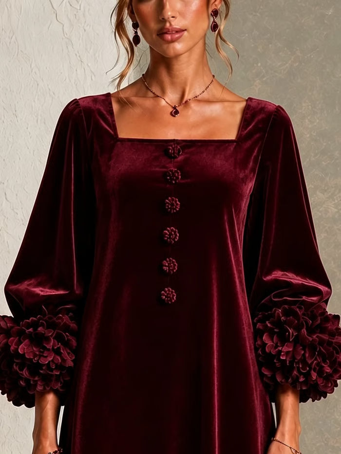 VESTIDO MINI DE TERCIOPELO BURDEOS CON BOTONES Y PUÑOS FLORALES 3D VOLUMINOSOS
