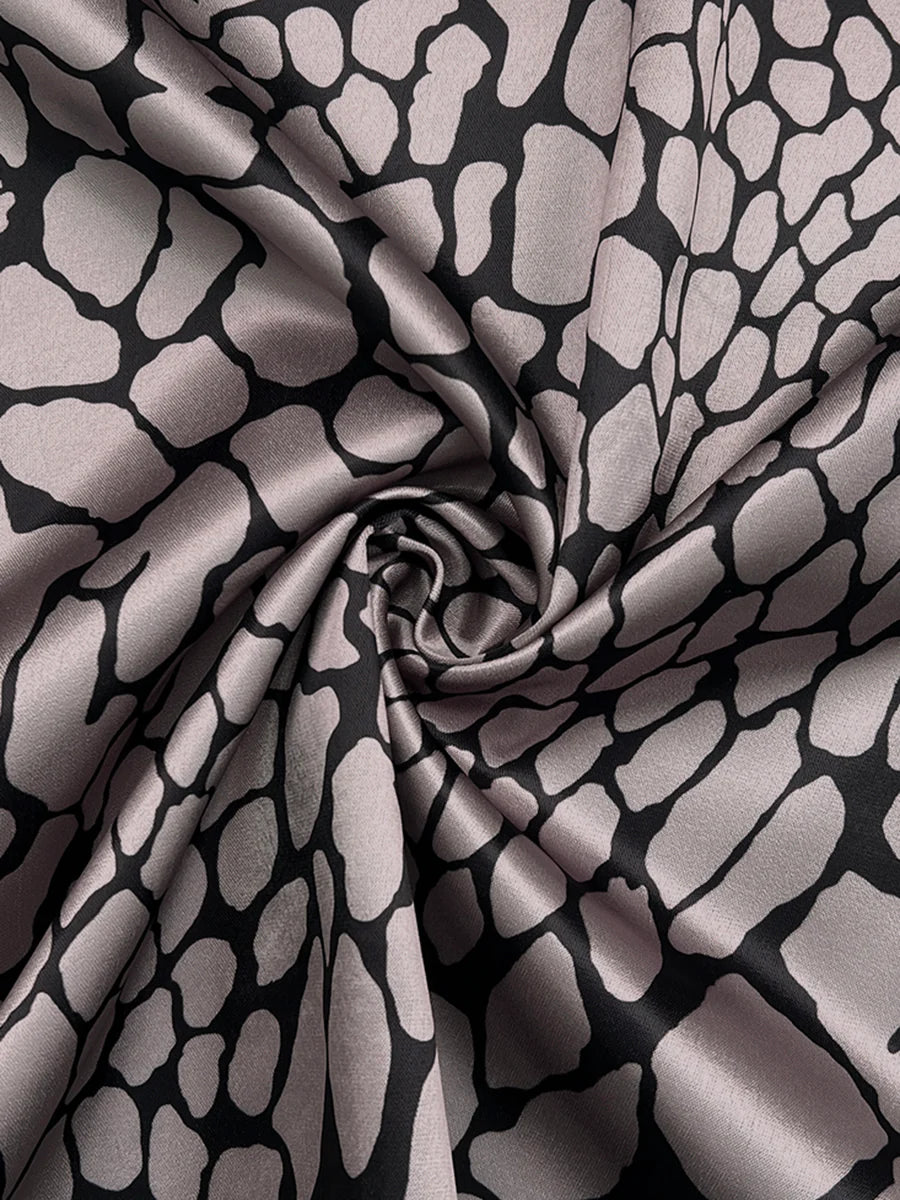 Blusa Holgada De Manga Larga Con Botones, Estampado De Serpiente En Contraste Y Solapa