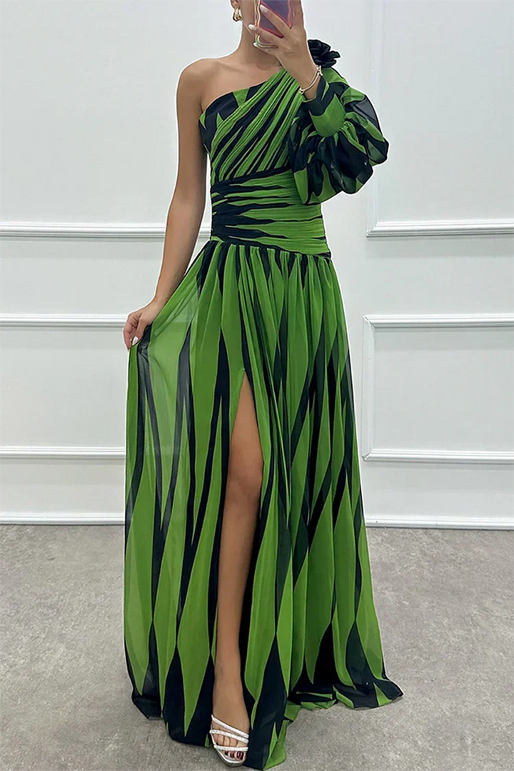 Chloe | Vestido Maxi Elegante de Um Ombro às Riscas