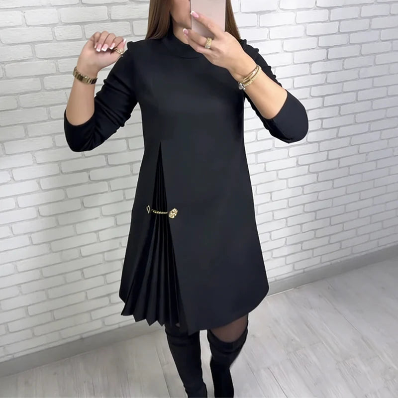 Minivestido De Cóctel Elegante Con Cuello Y Detalle Plisado