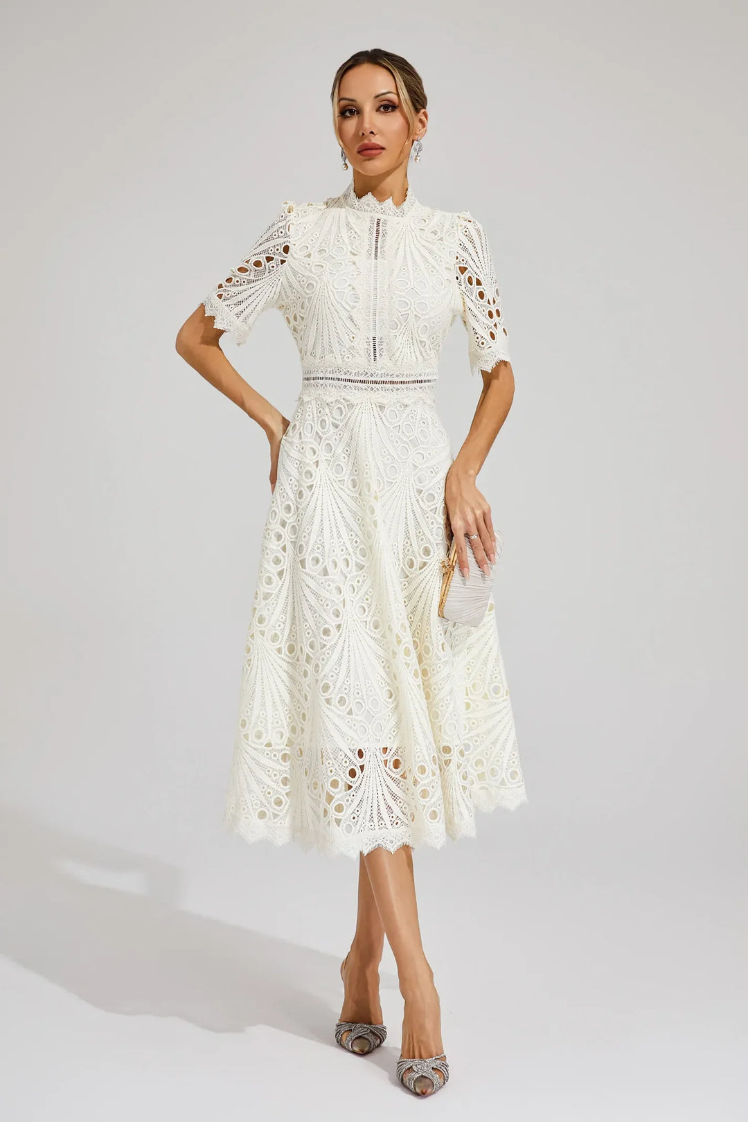 Pedro | vestido midi de renda e requinte