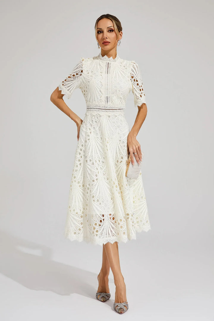 Pedro | vestido midi de renda e requinte