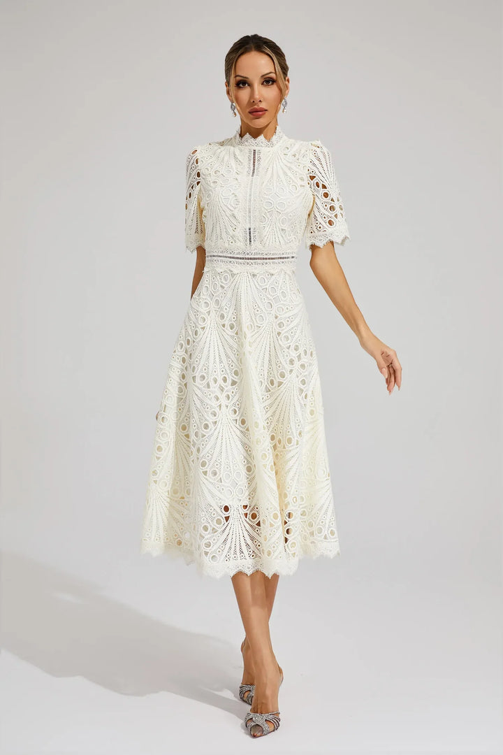 Pedro | vestido midi de renda e requinte