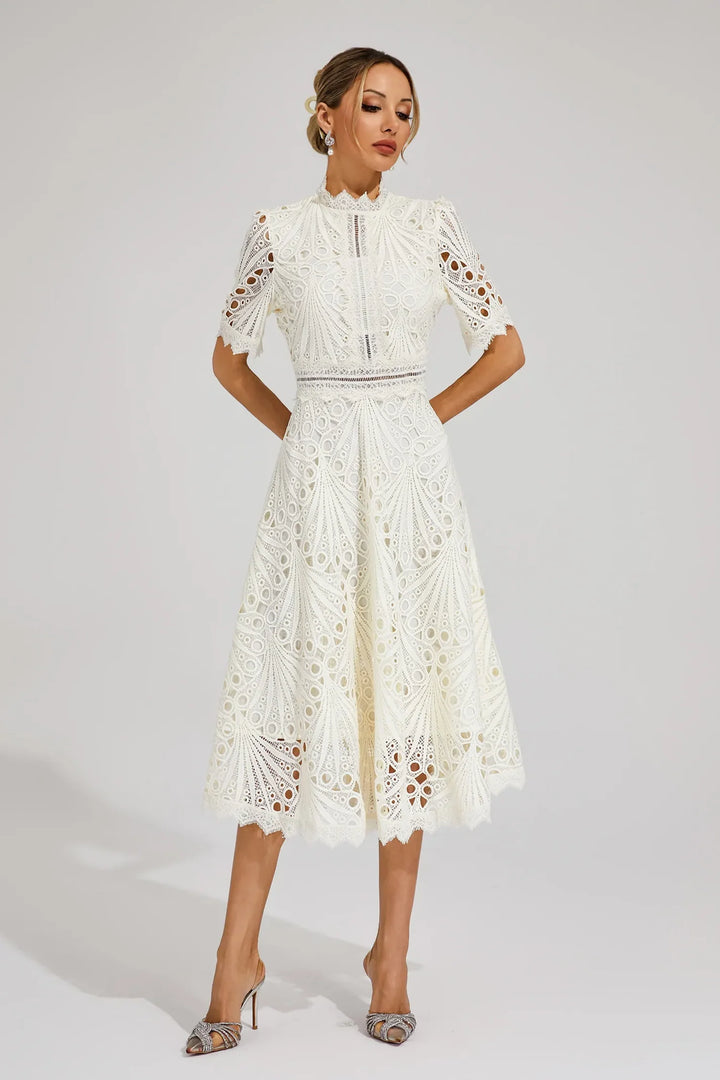 Pedro | vestido midi de renda e requinte