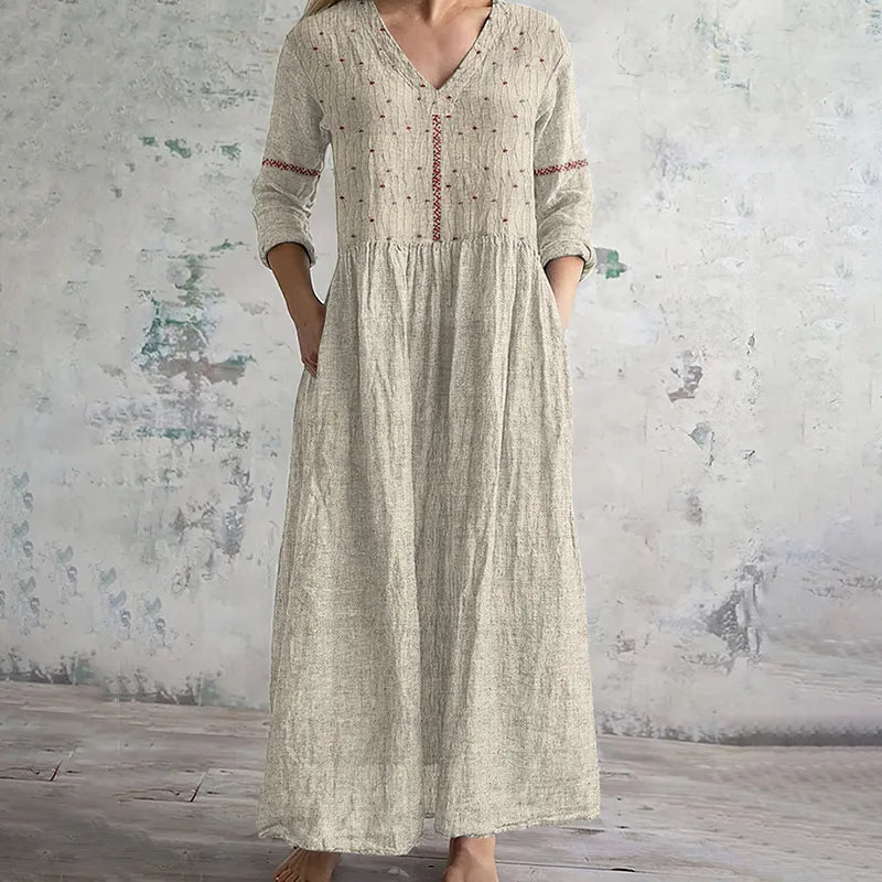 VESTIDO DE LINO VINTAGE CON BORDADO FLORAL ARTÍSTICO