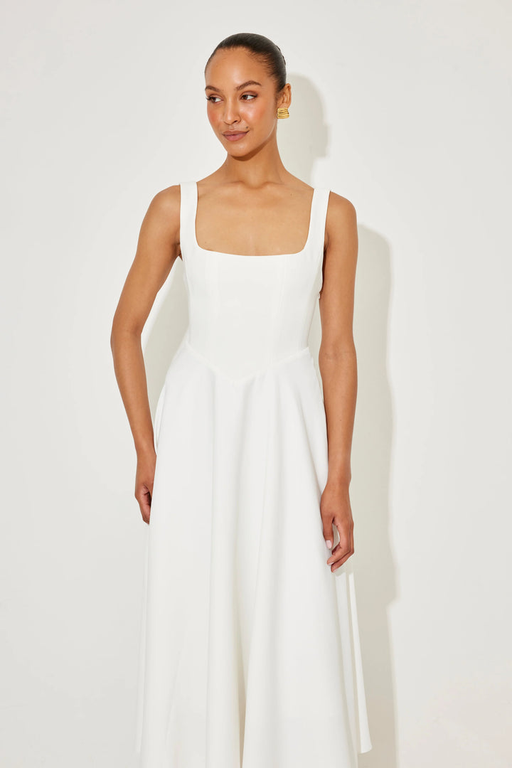 Amelia - Vestido Midi Atemporal