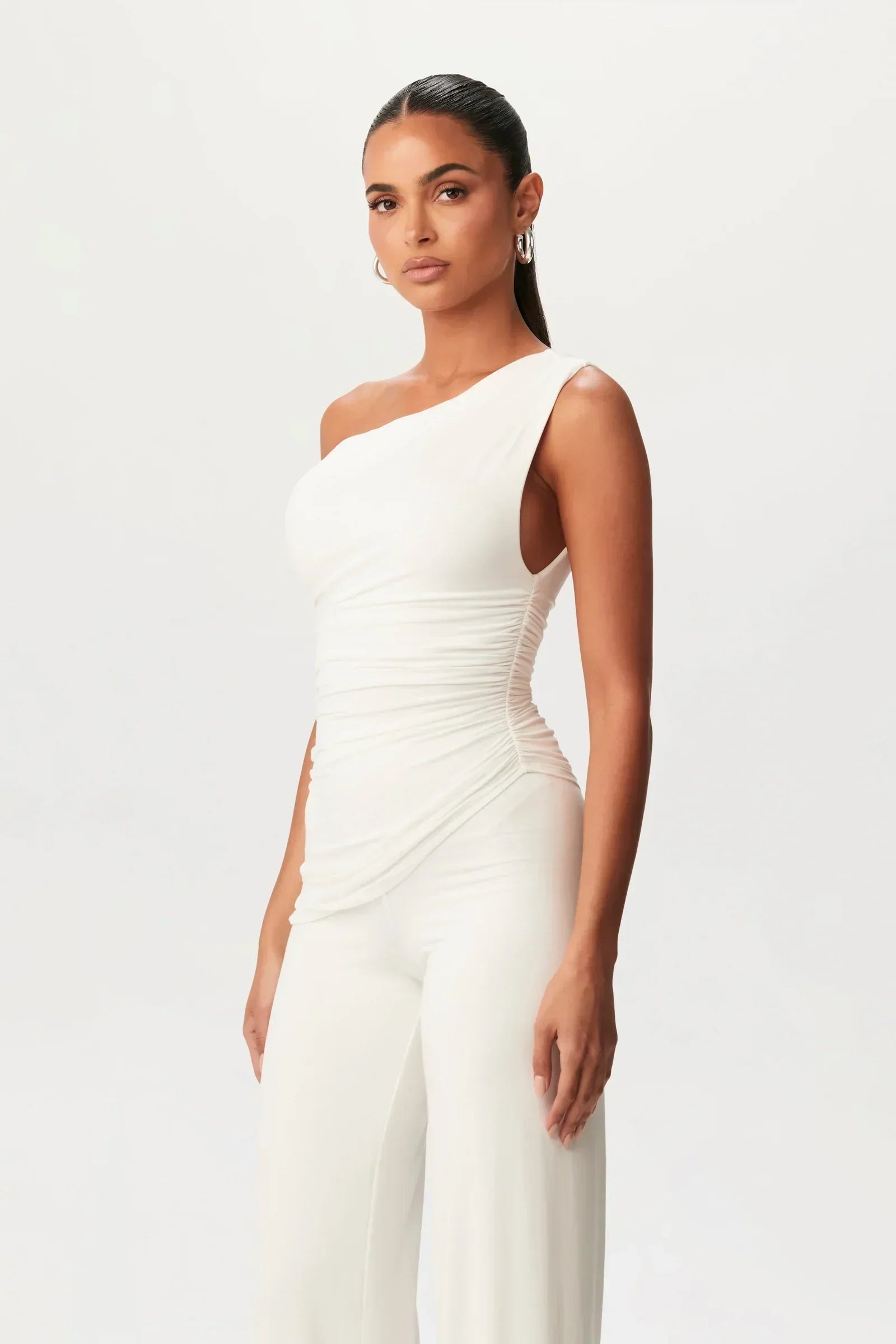 Lucía Ember - Conjunto Elegante Asimétrico