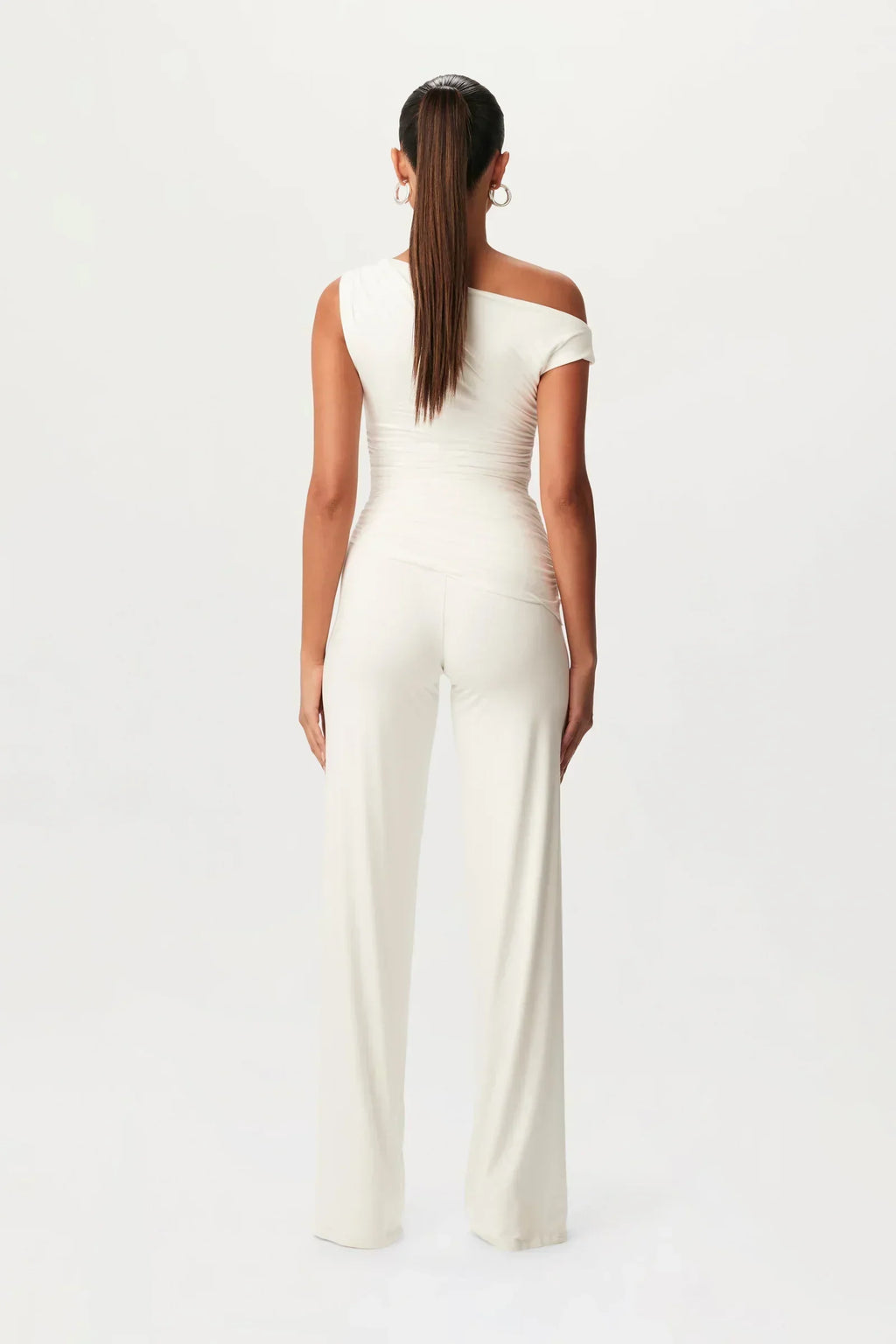 Lucía Ember - Conjunto Elegante Asimétrico