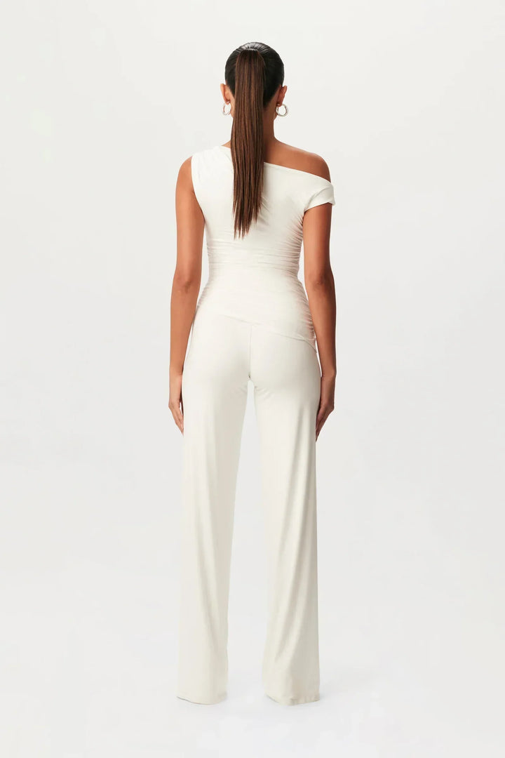 Lucía Ember - Conjunto Elegante Assimétrico