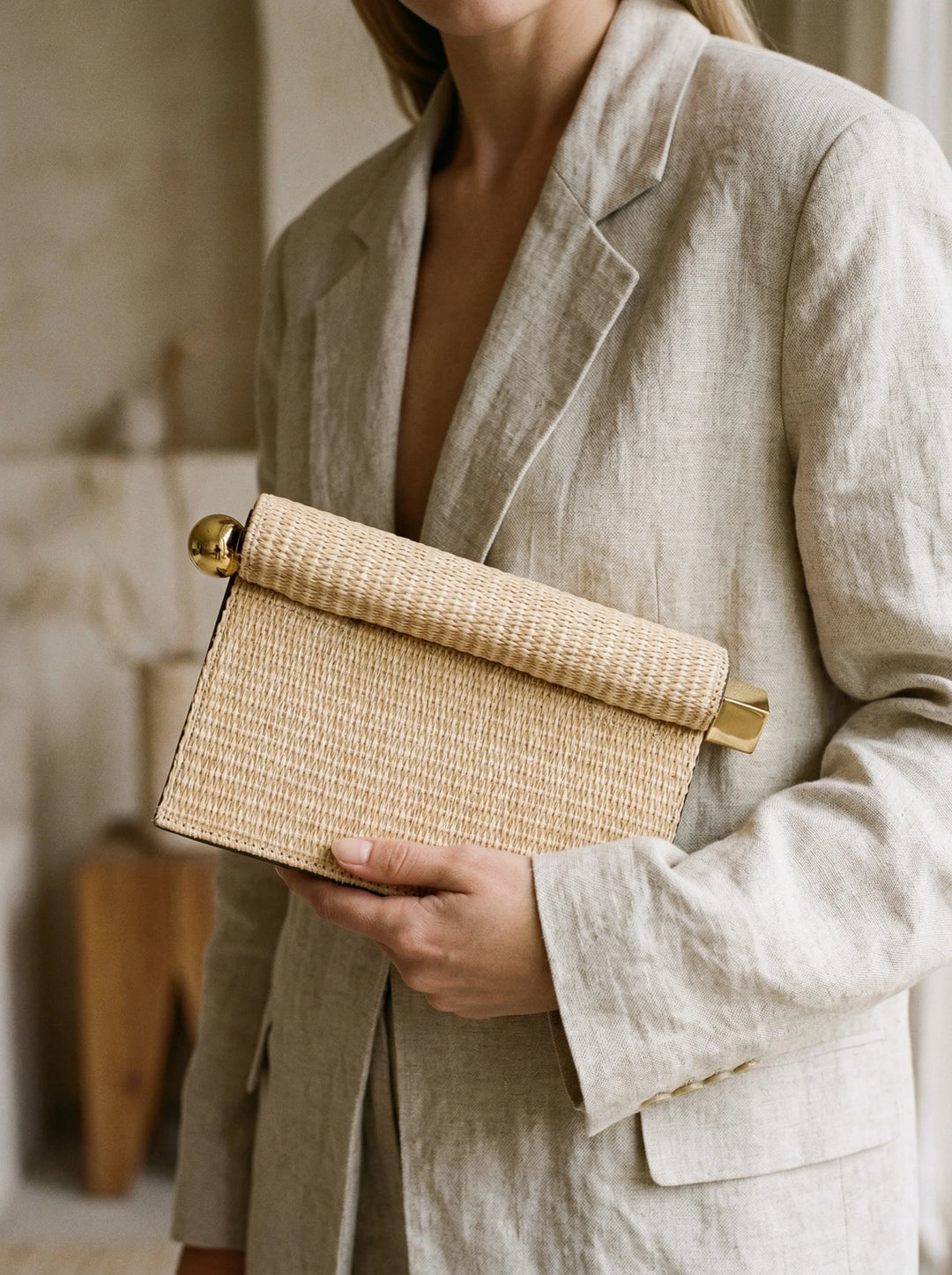 Clutch Elegante De Paja Tejida Con Solapa Para Ocasiones Especiales