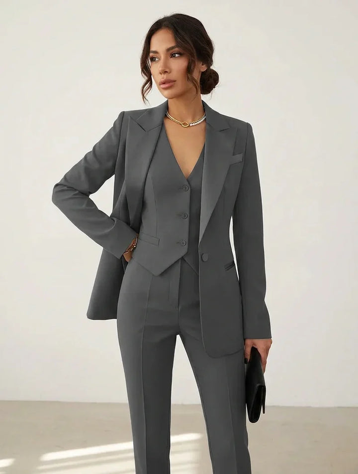 Conjunto De Três Peças Para Mulher - Blazer, Colete E Calças