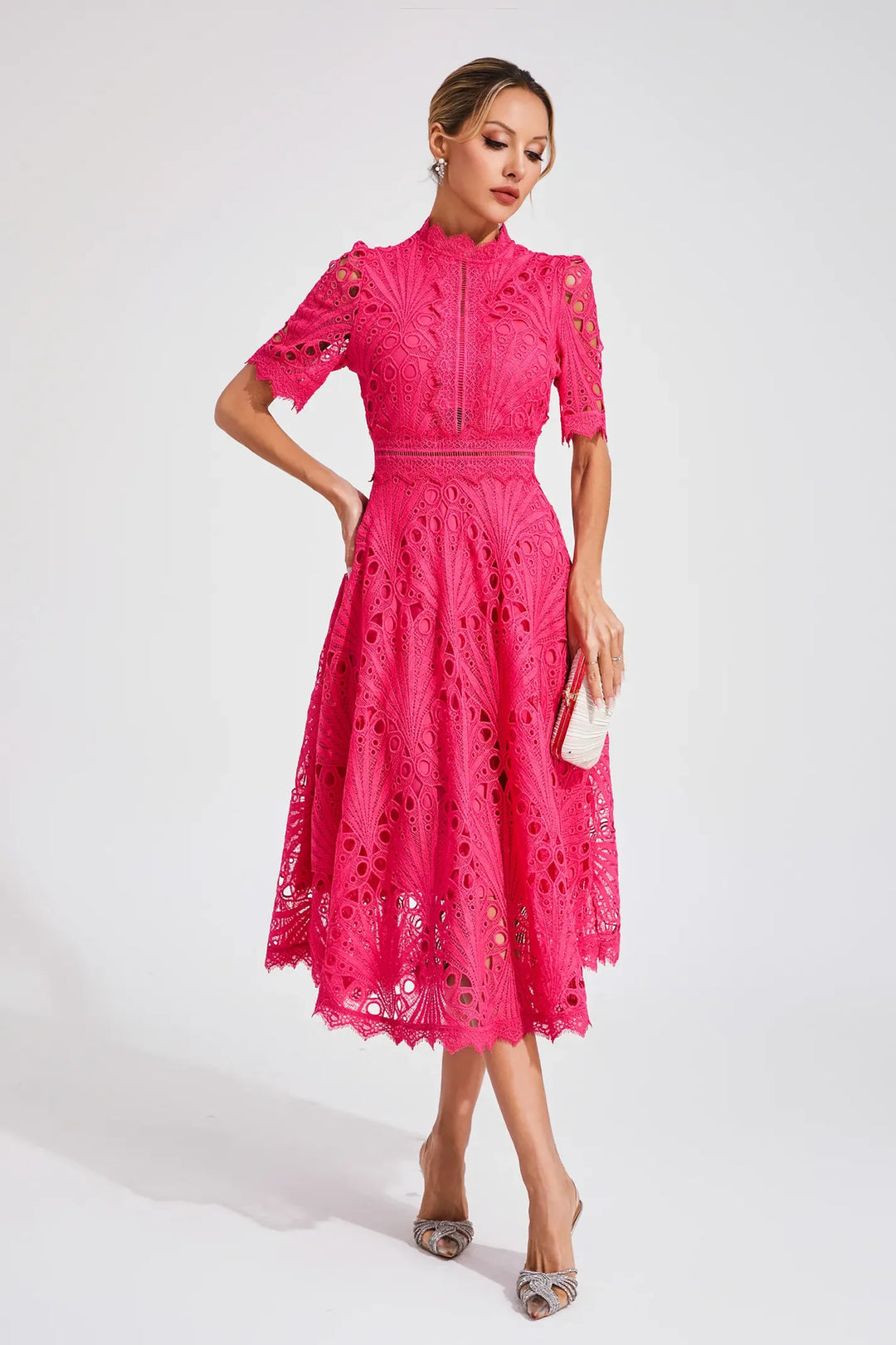 Pedro | vestido midi de renda e requinte