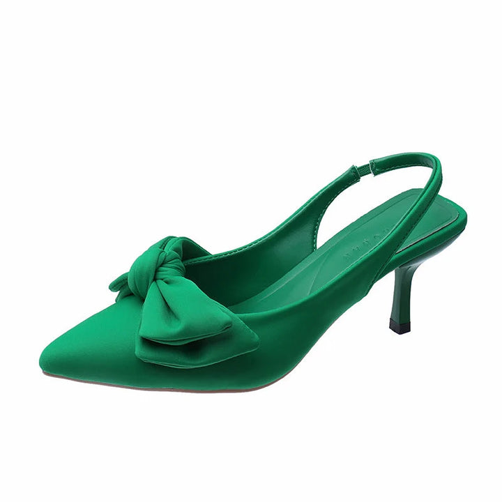 SAPATOS DE SALTO BAIXO COM LAÇO E SLINGBACK EM BICHO DE PÉ PARA SENHORA