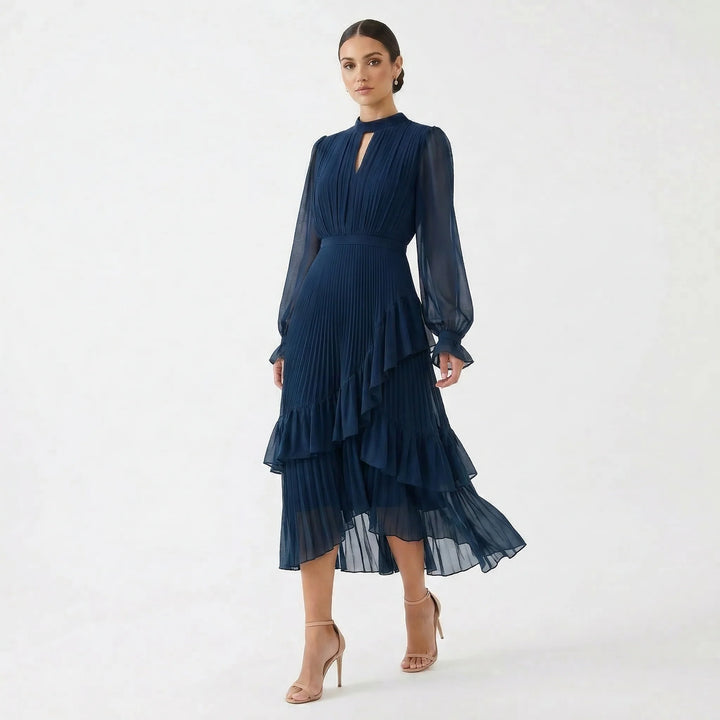Mariana - Vestido Plissado Com Mangas Fluidas E Folhos Assimétricos