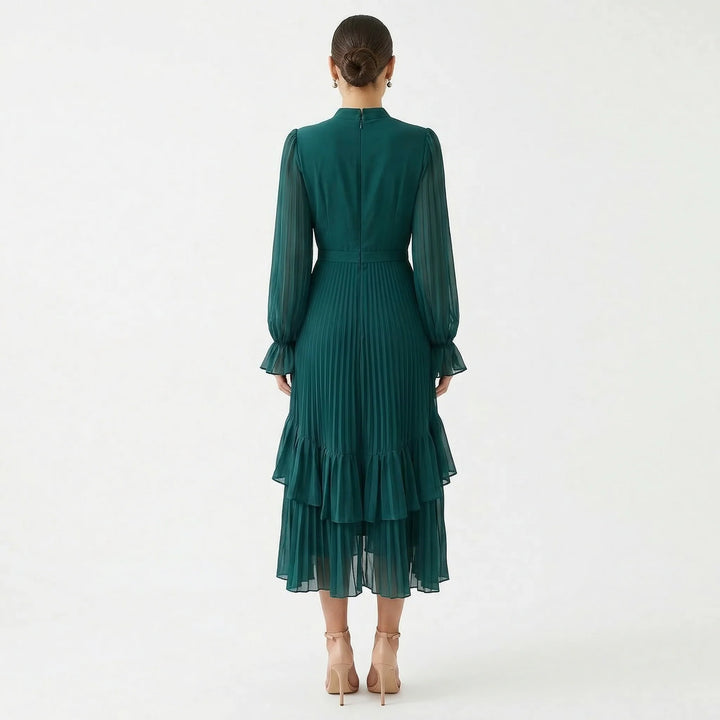Mariana - Vestido Plissado Com Mangas Fluidas E Folhos Assimétricos