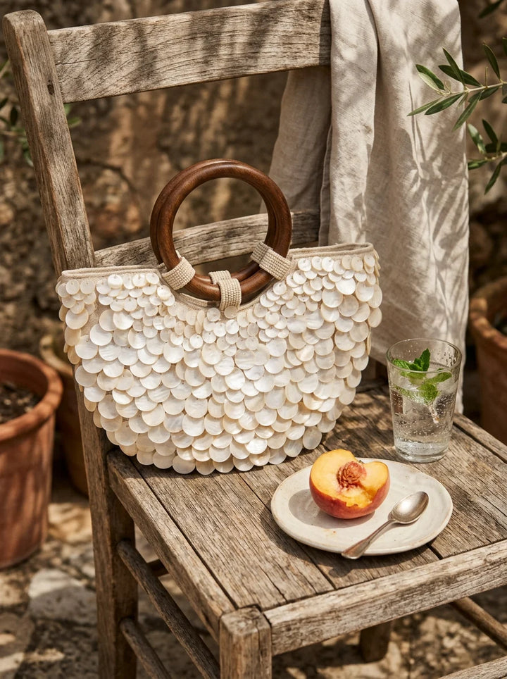 Bolso Tote Artesanal De Conchas Y Perlas Con Asa De Madera
