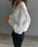 Eva | Blusa con encaje floral y mangas de farol