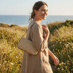 Luna | Bolso Baguette Mujer Con Rafia Trenzada Y Asa de Piel | Veraniego