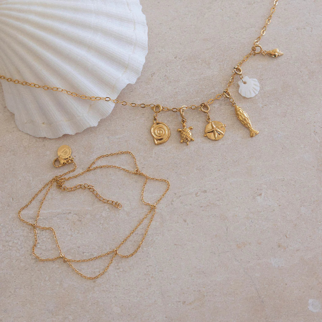 - COLLAR MARINO CON CHARMS