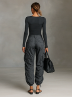 Conjunto Mujer Top Cuadrado y Pantalón Cargo Urbano