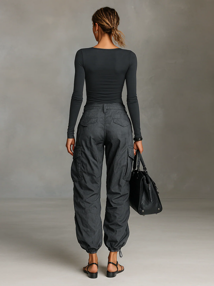 Conjunto Mulher Top Quadrado E Calças Cargo Urbanas