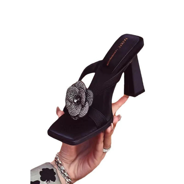 SANDÁLIAS MULE DE SALTO LARGO COM BICOS QUADRADOS E ESTAMPADO FLORAL PARA MULHER