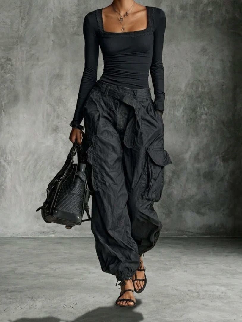 Conjunto Mulher Top Quadrado E Calças Cargo Urbanas