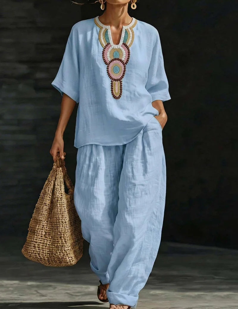Women's Casual Set With Printed Neckline And Pants