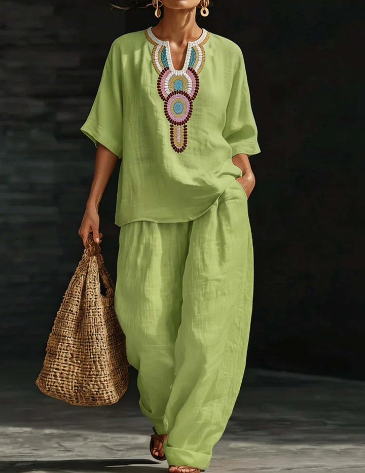 Women's Casual Set With Printed Neckline And Pants