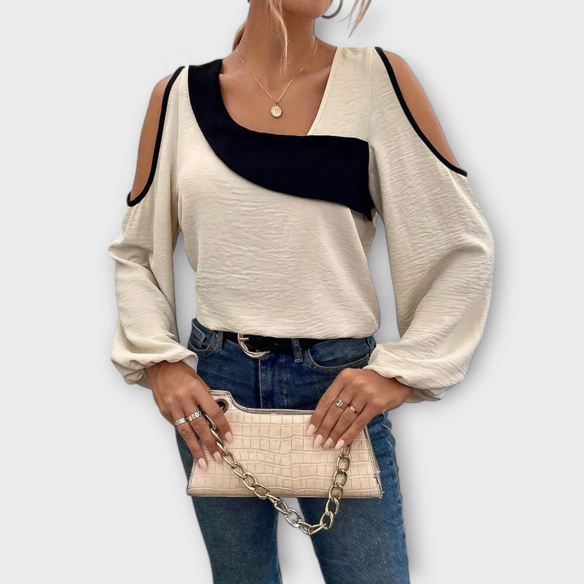 SCARLETT | BLUSA CON ESCOTE RECTANGULAR