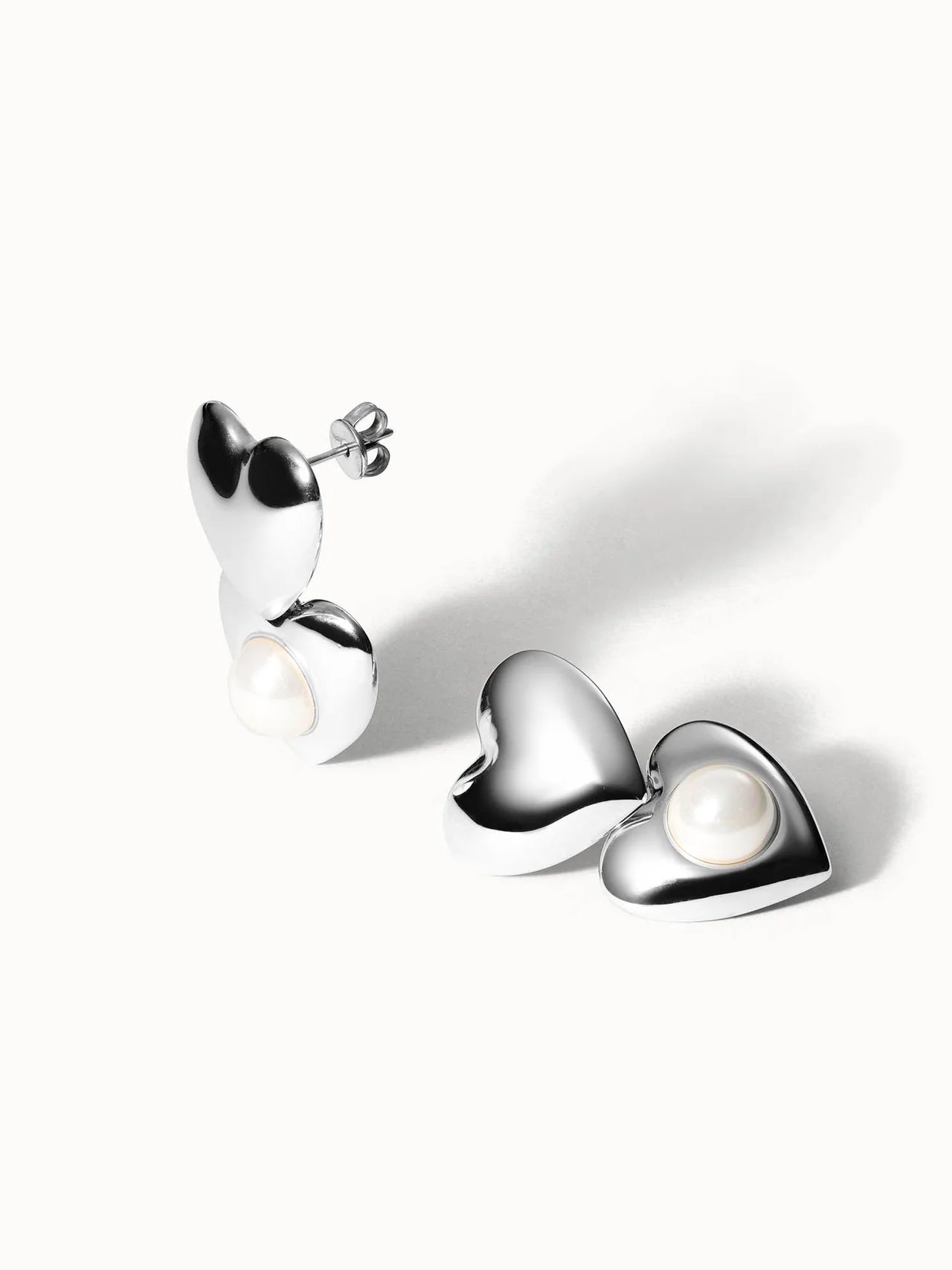 PENDIENTES CORAZÓN CON PERLA